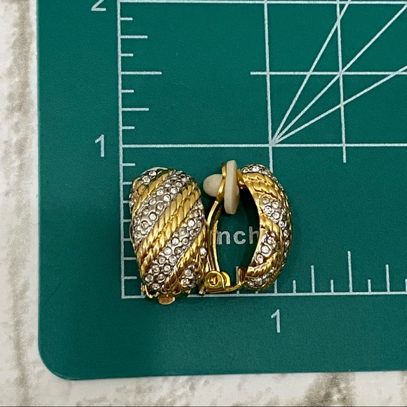 Twisted Goldtone Rope and Clear Stones Clip On Earrings - Picture 5 of 12